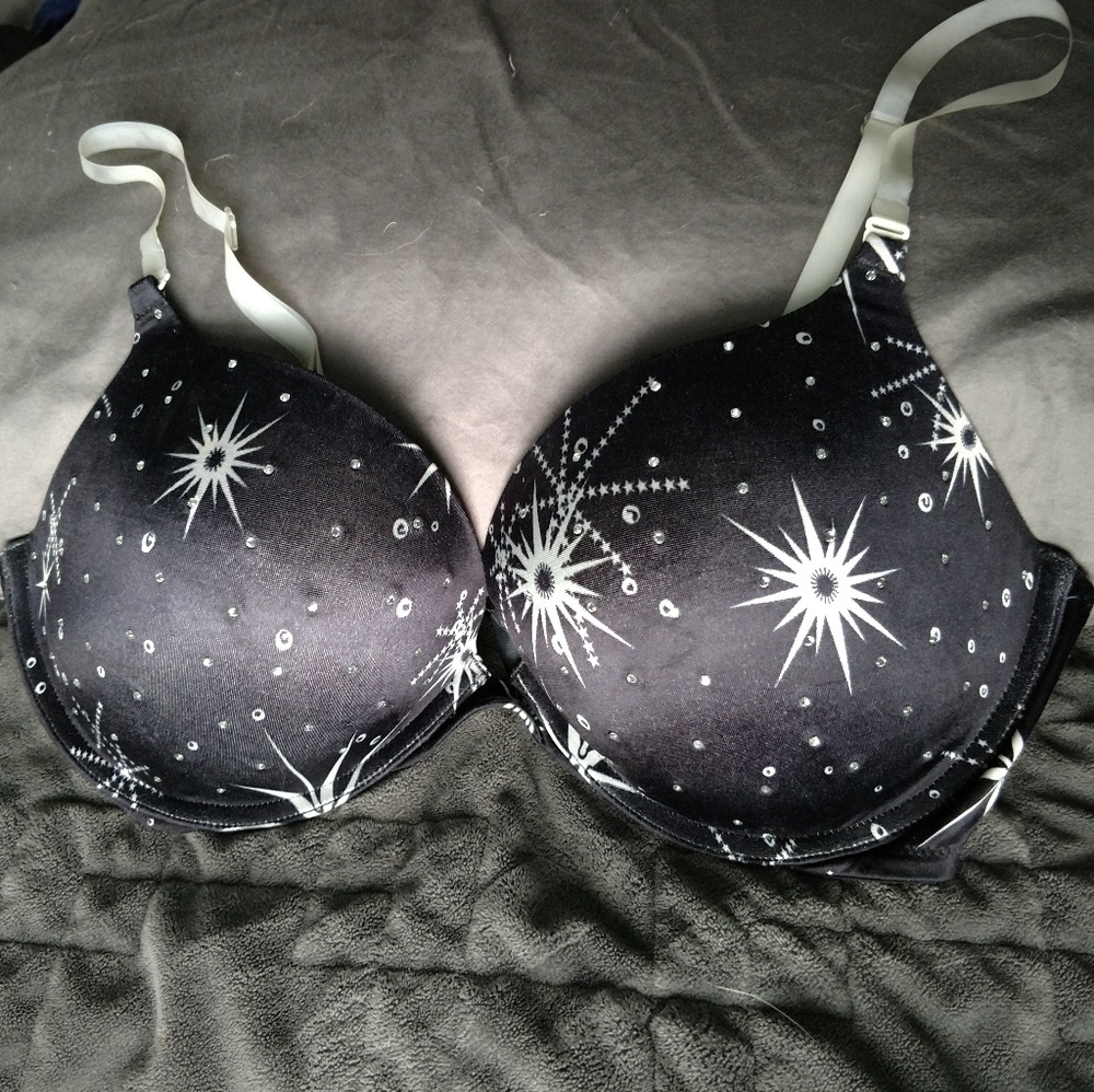 Victoria's Secret Very Sexy Push Up Bra 38D